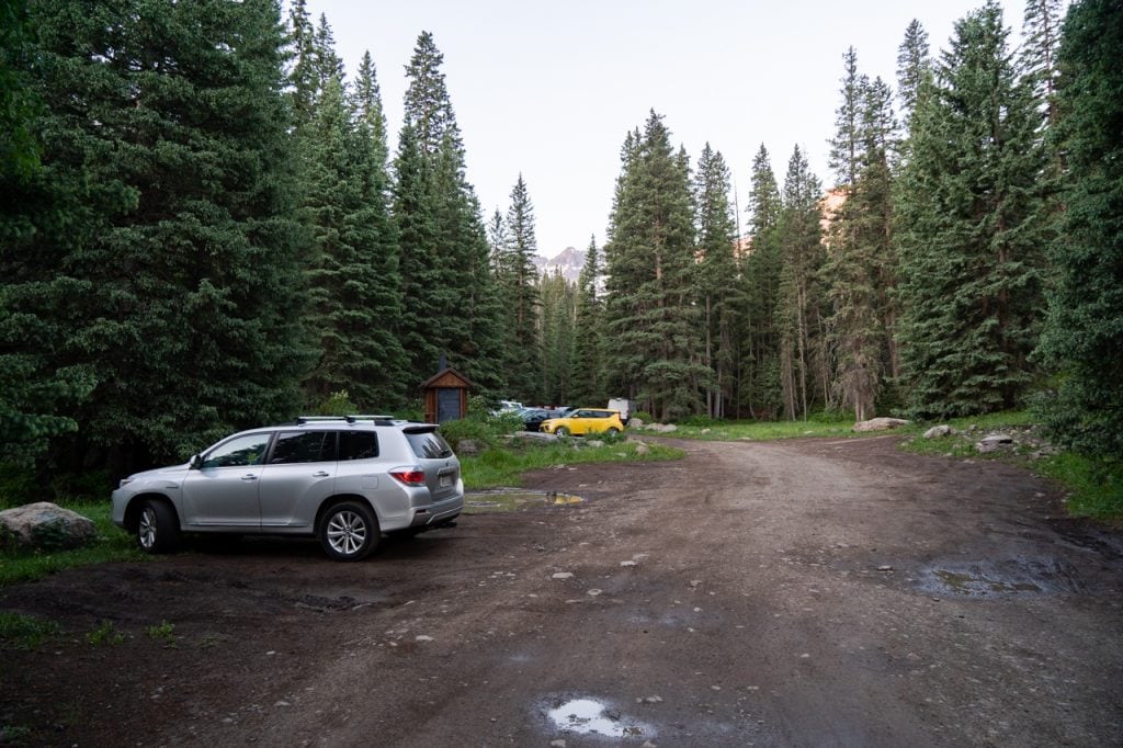 Blue Lakes Trailhead Parking