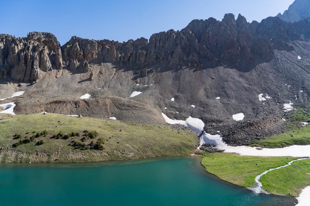 Blue Lakes Trail: Middle Blue Lake