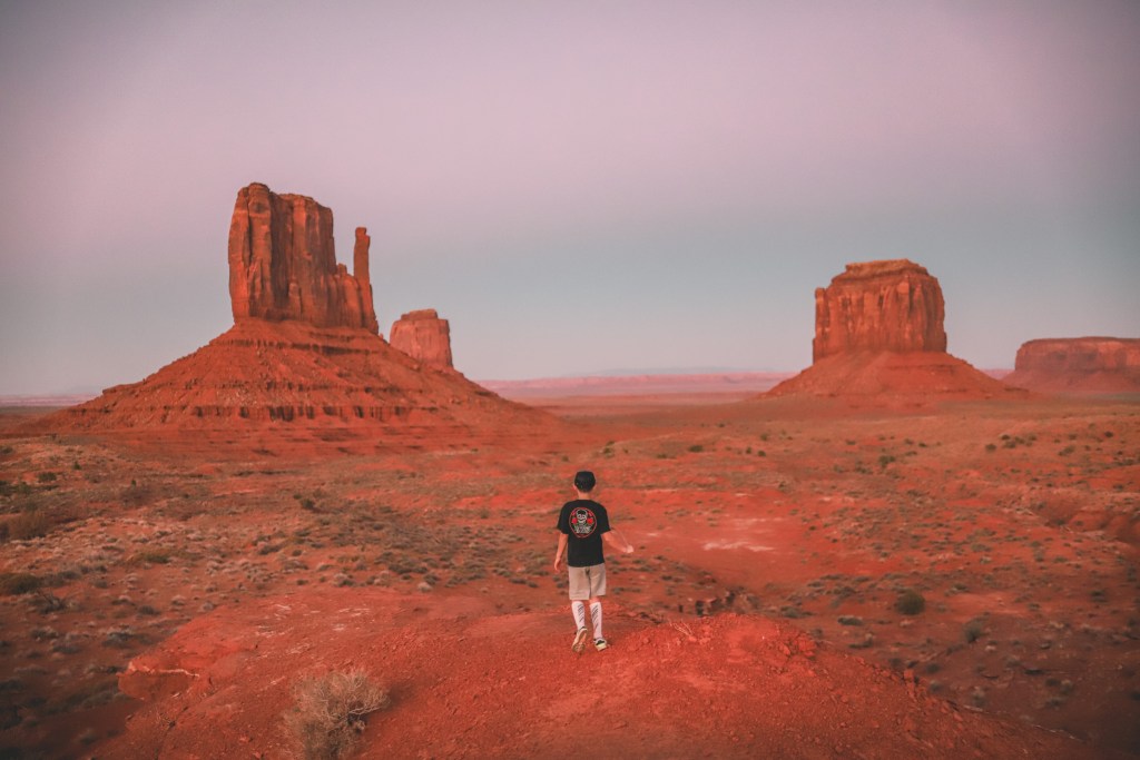 First Time Guide to Visiting Monument Valley | The View Cabins #simplywander #monumentvalley #utah #arizona