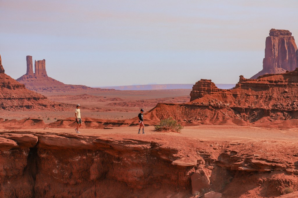 First Time Guide to Visiting Monument Valley | Monument Valley John Ford's Point #simplywander #monumentvalley #utah #arizona