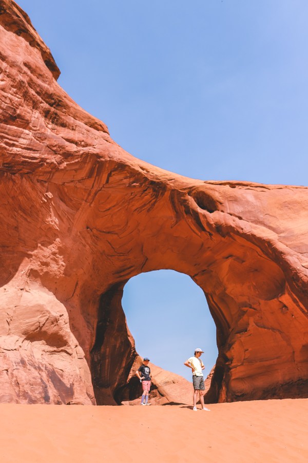 First Time Guide to Visiting Monument Valley | Best guided tours in Monument Valley #simplywander #monumentvalley #utah #arizona