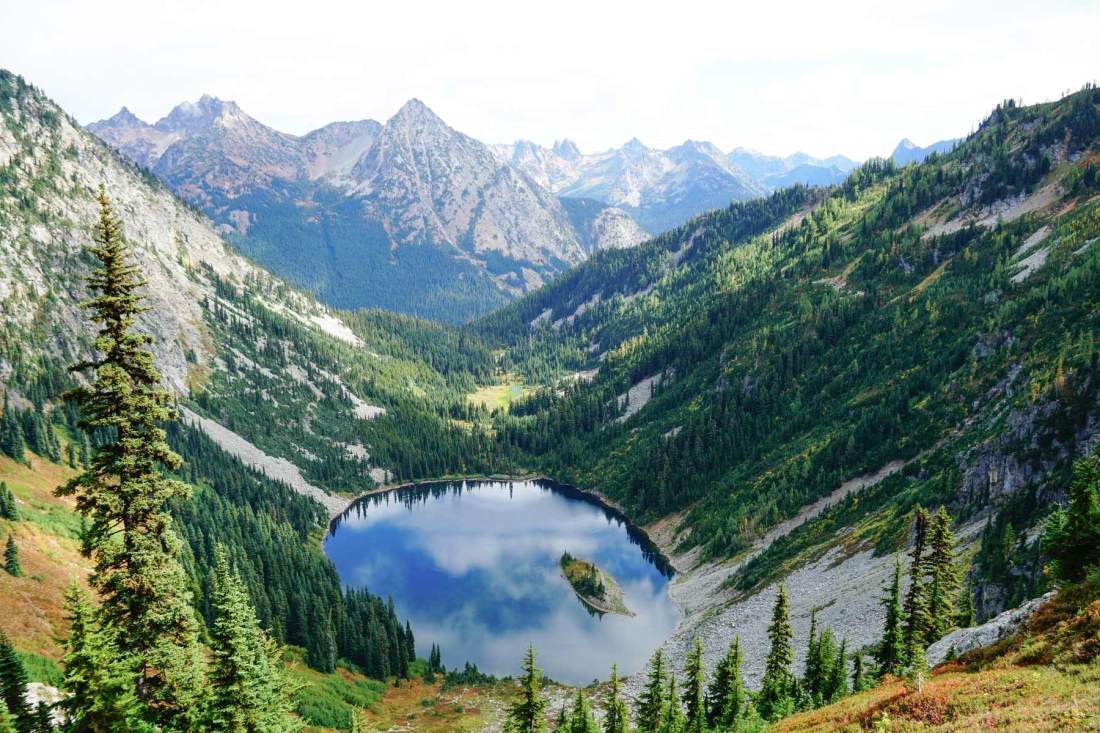 maple pass lake ann north cascades national park